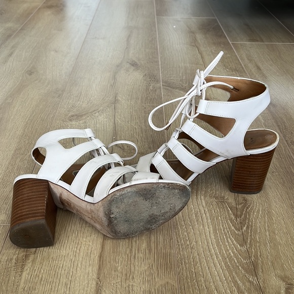 Coach heels - Picture 3 of 8